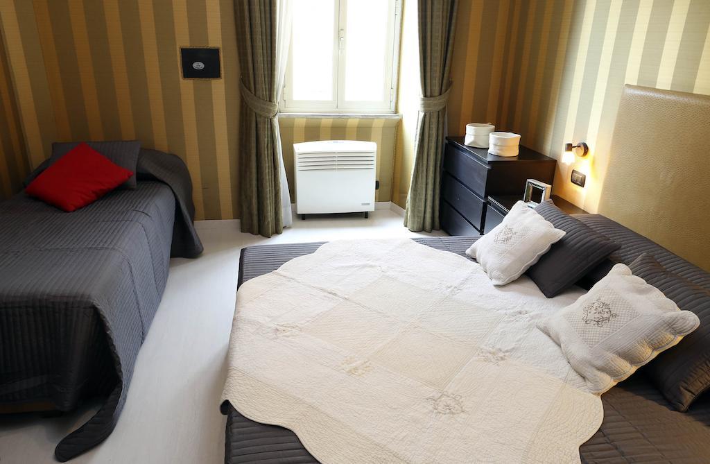 Caracciolo Guest House Рим Экстерьер фото